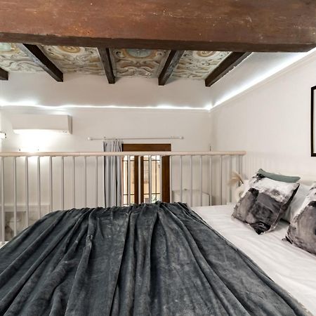 Charming Frescoed Loft Apartment Bologna Bagian luar foto