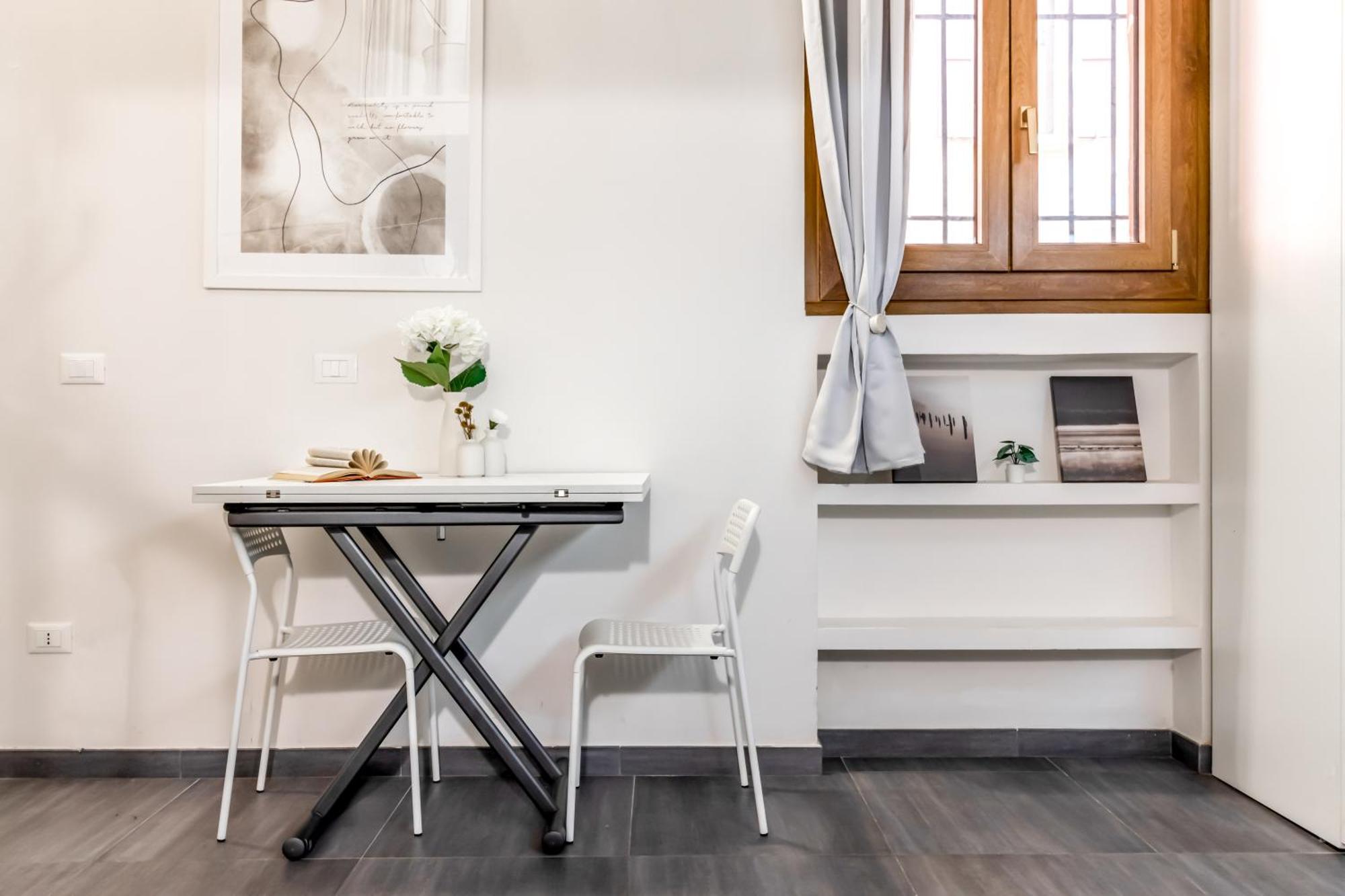 Charming Frescoed Loft Apartment Bologna Bagian luar foto