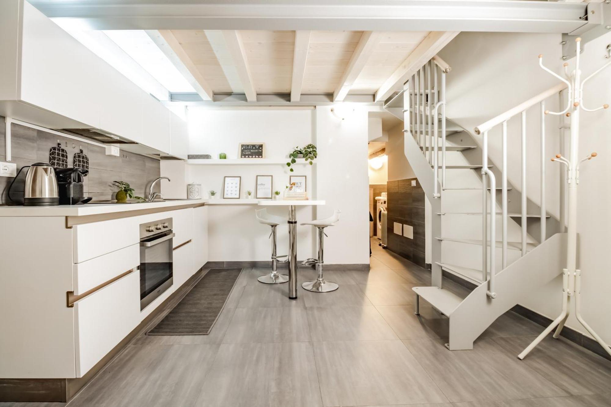 Charming Frescoed Loft Apartment Bologna Bagian luar foto
